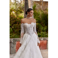 Arabella Dyeable Satin Point with Non-Dyeable Detachable Bow